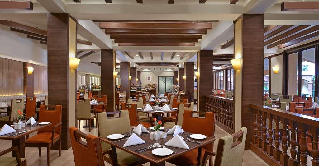 Country Inn & Suites By Radisson, Goa Candolim Restaurant foto